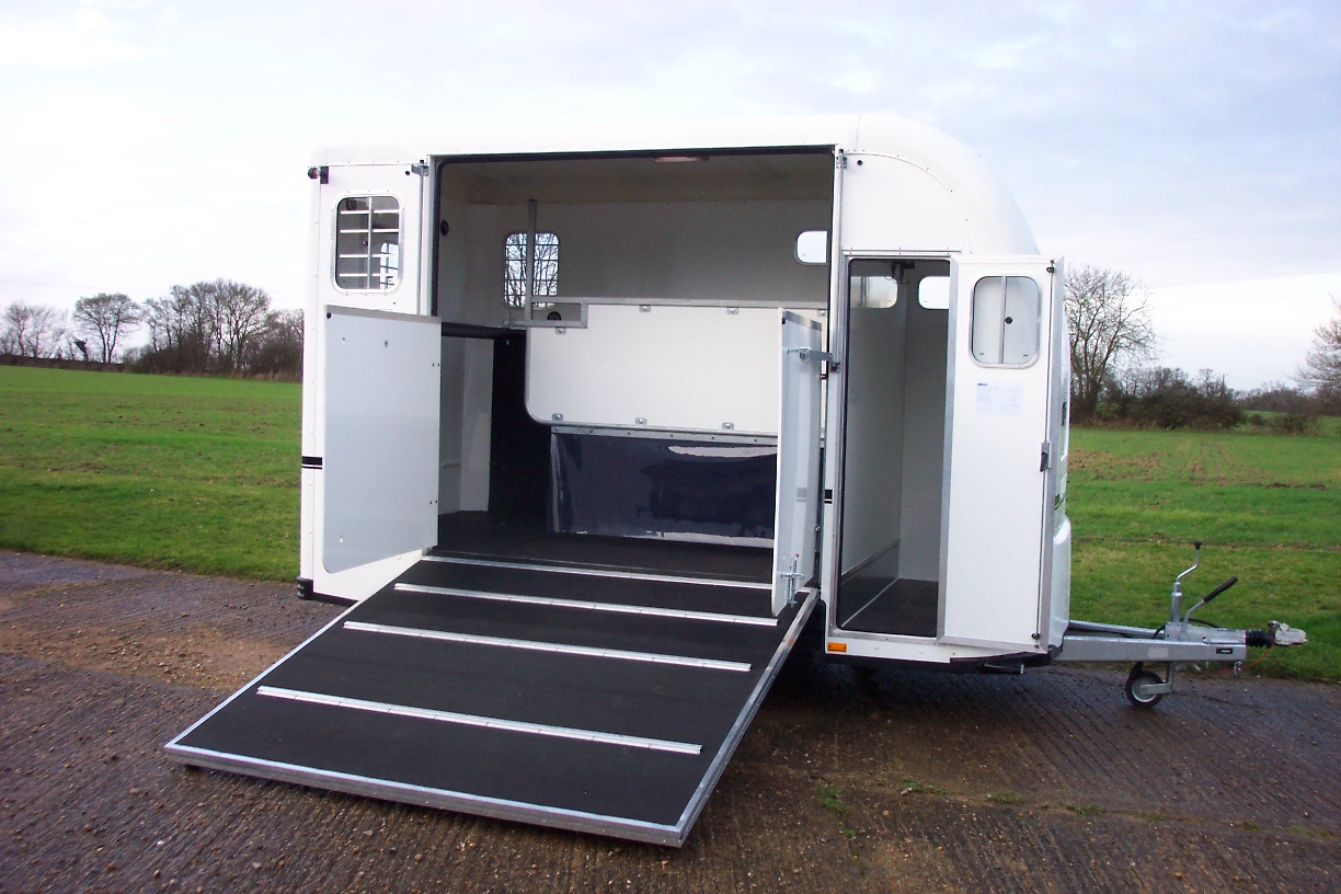 EquiTrek Bury St Edmunds luxury horseboxes and trailers for sale
